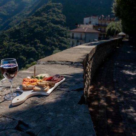 Piazza Laurino Apartments Basic Excursions Alto Cilento Cammino Giubilare Di Santelena Exteriér fotografie