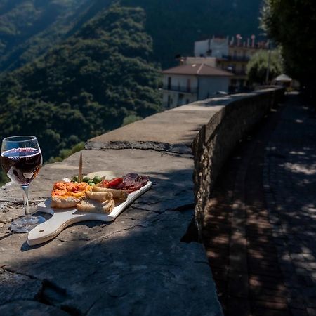 Piazza Laurino Apartments Basic Excursions Alto Cilento Pellegrinaggio Giubilare Exteriér fotografie